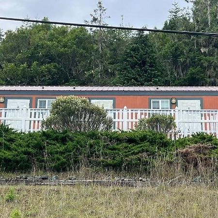 Rogue River Landing Resort Голд Бийч Екстериор снимка